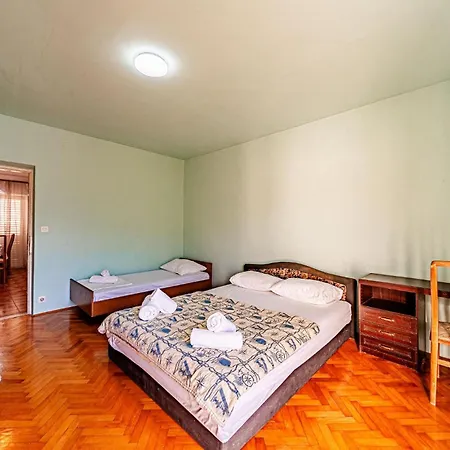 Apartamento Awesome In With Wifi