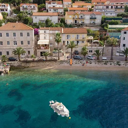Appartement 2 Bedroom Stunning In *