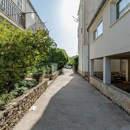 Appartement 2 Bedroom Stunning In