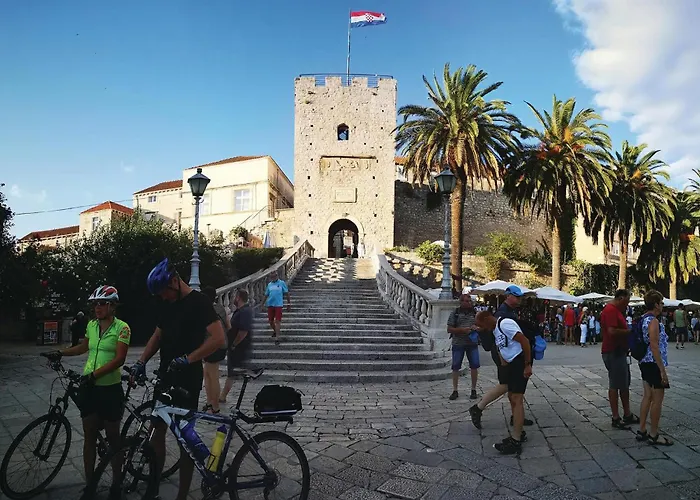 Apartment Amazing In With Wifi Korčula